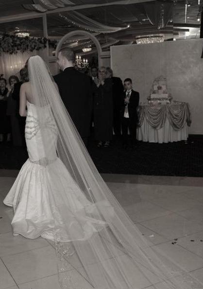 A Cathedral wedding veil gives an everlasting look to the bride 